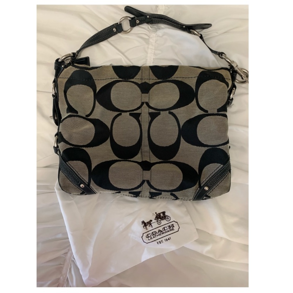 AUTHENTIC COACH PURSE!